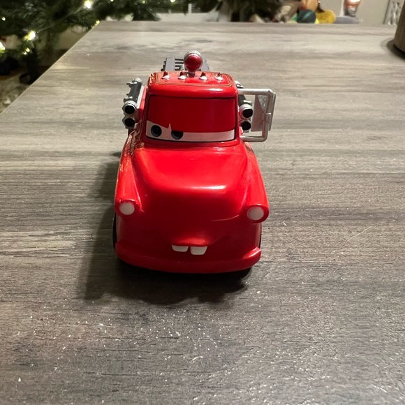 Disney Mater to the rescue Red Fire Truck ornament - Picture 2 of 8